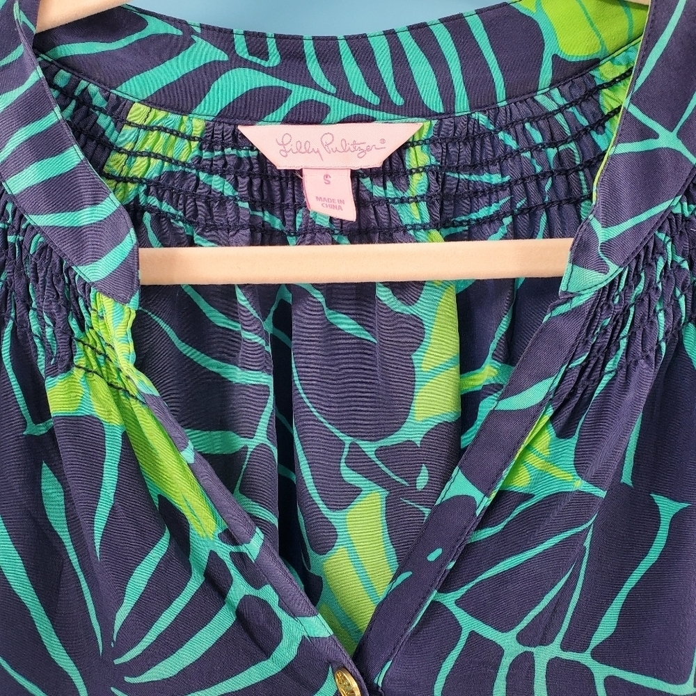 Lilly Pulitzer tropical leaf print silk blouse S - Picture 4 of 11